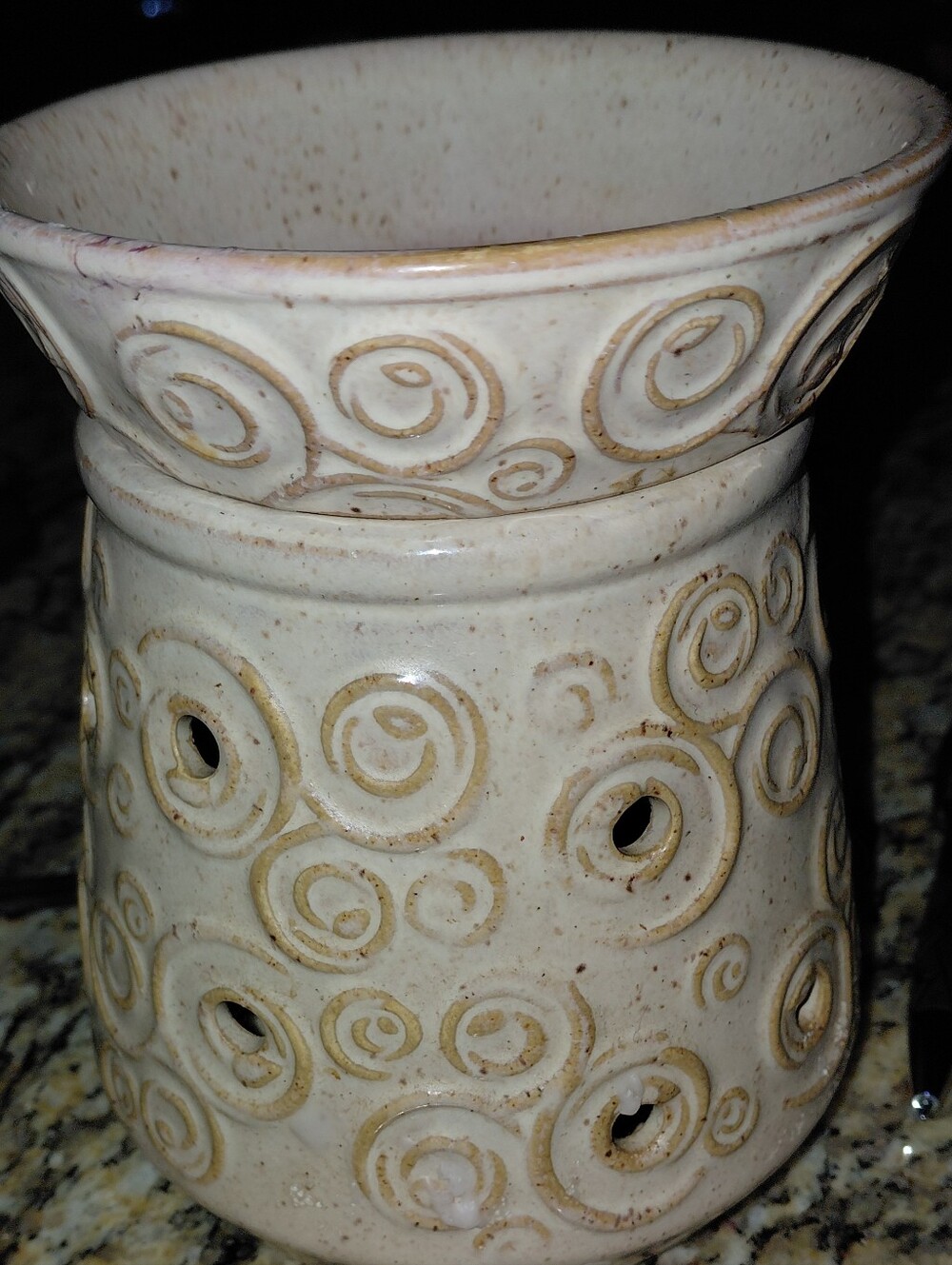Scents Angora full-size wax warmer. EUC with 4 full packages of wax